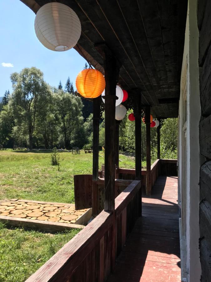 La Malu' Bistritei - Casutele Valea Stanii Hotel Exterior foto
